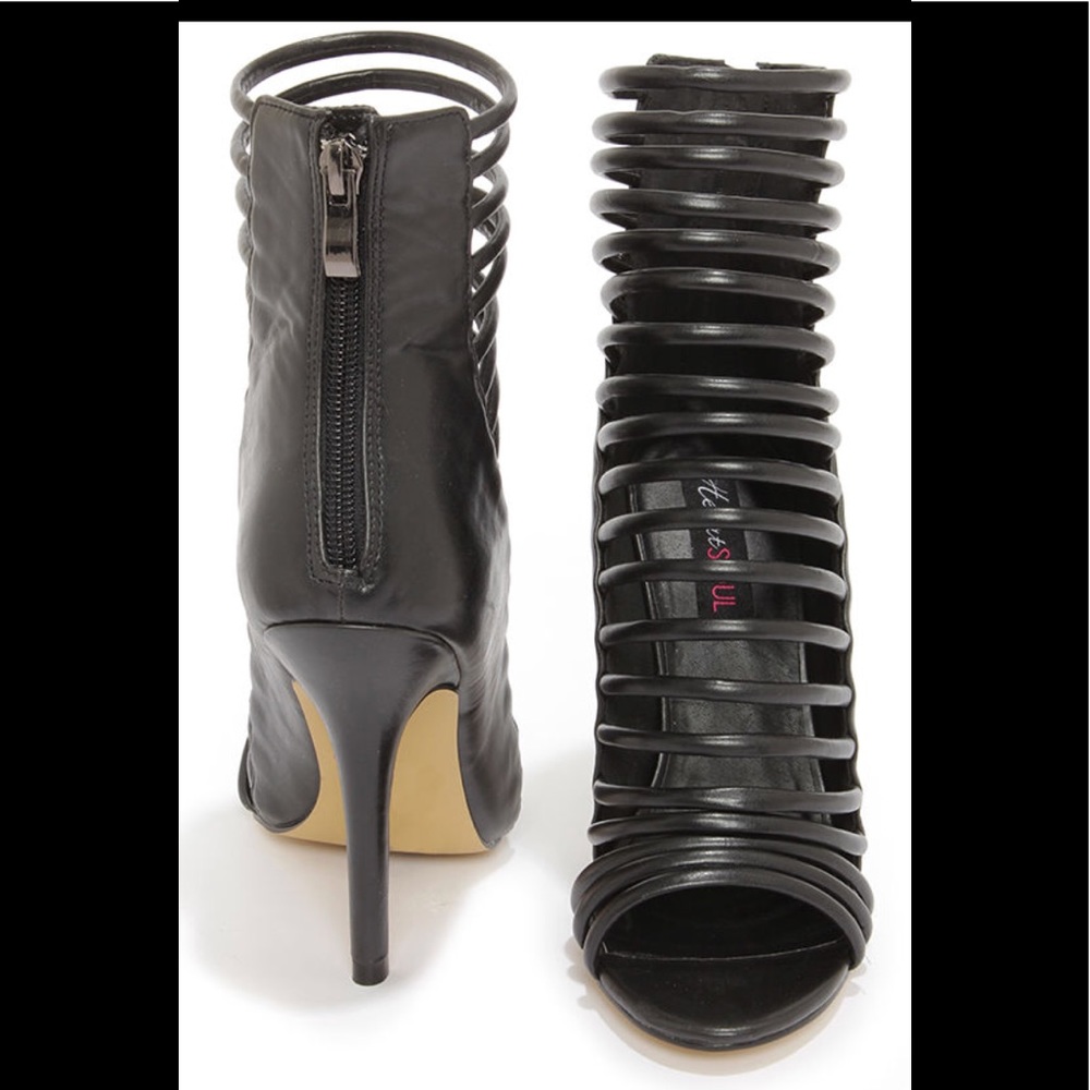 Heart Soul Paco Black Strappy Heels